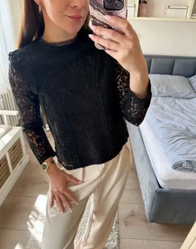 Krásný černý top / krajková halenka Zara