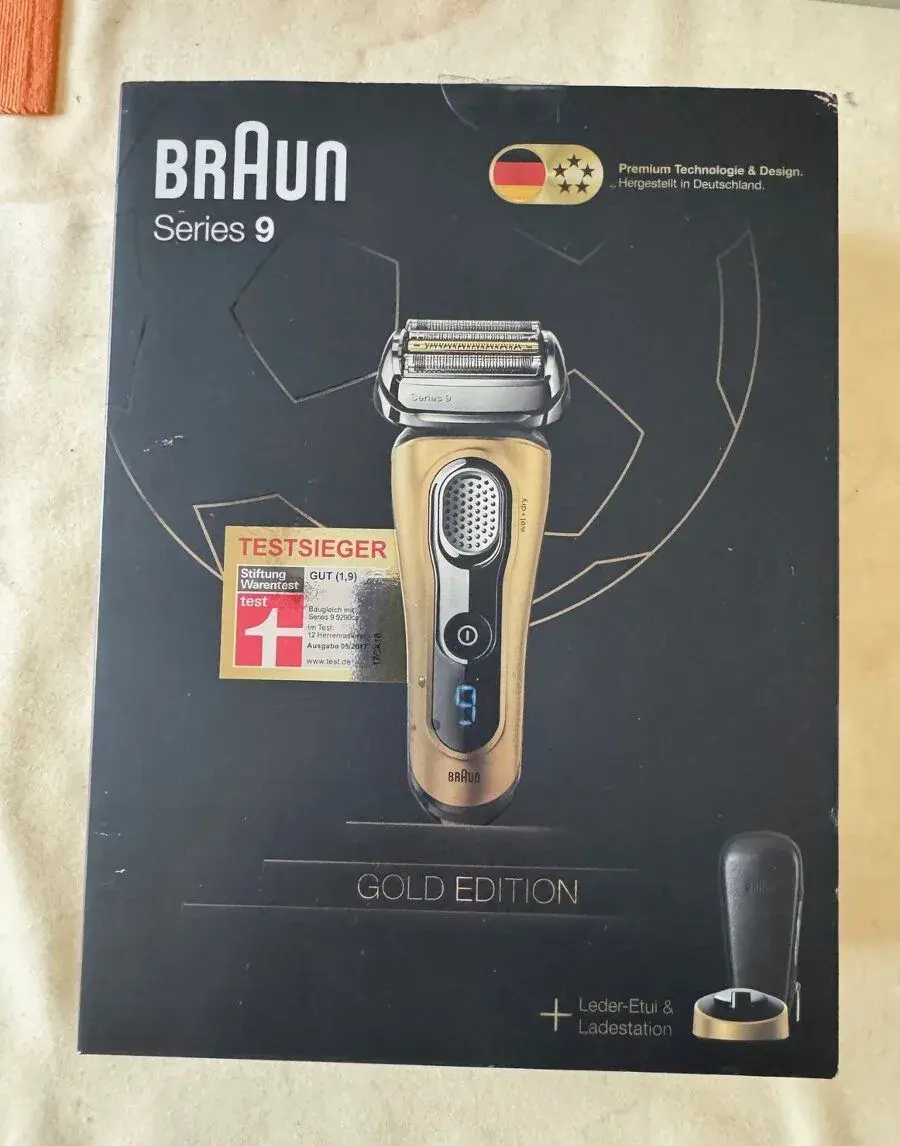 Holicí strojek Braun Series 9 Gold Edition