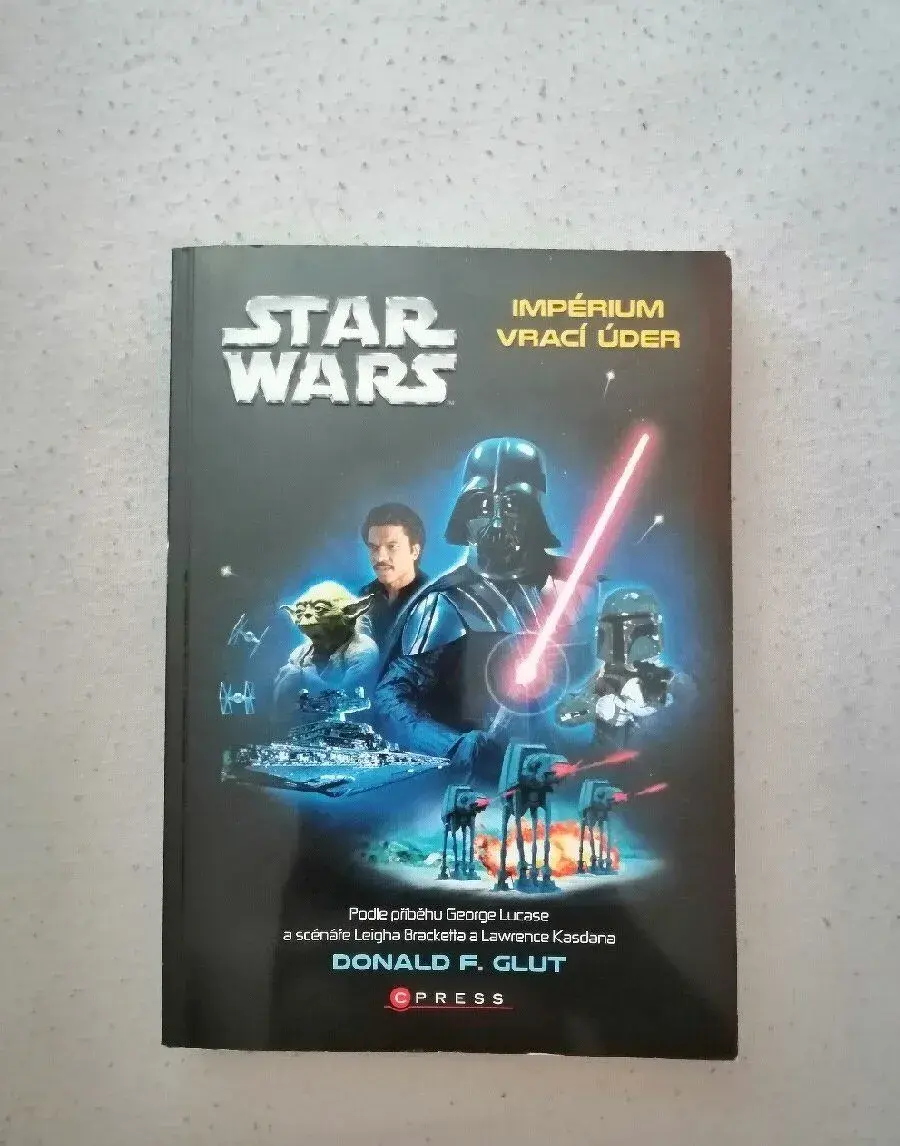 Kniha Star Wars Impérium vrací úder