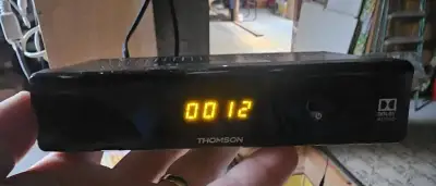 2x Tv + set top box