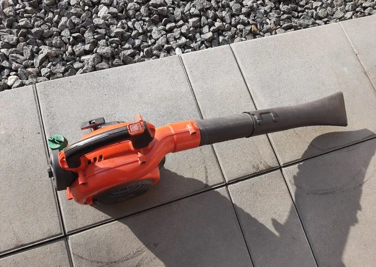 Husqvarna 125 bv benzinový foukač na listí