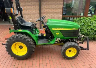 John Deere 4110