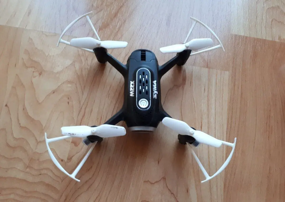 Dron Syma X22W, černý, jako nový, vhodný jako dárek