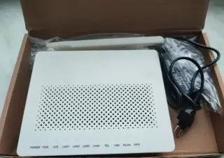 Optický router Huawei EG8145V5