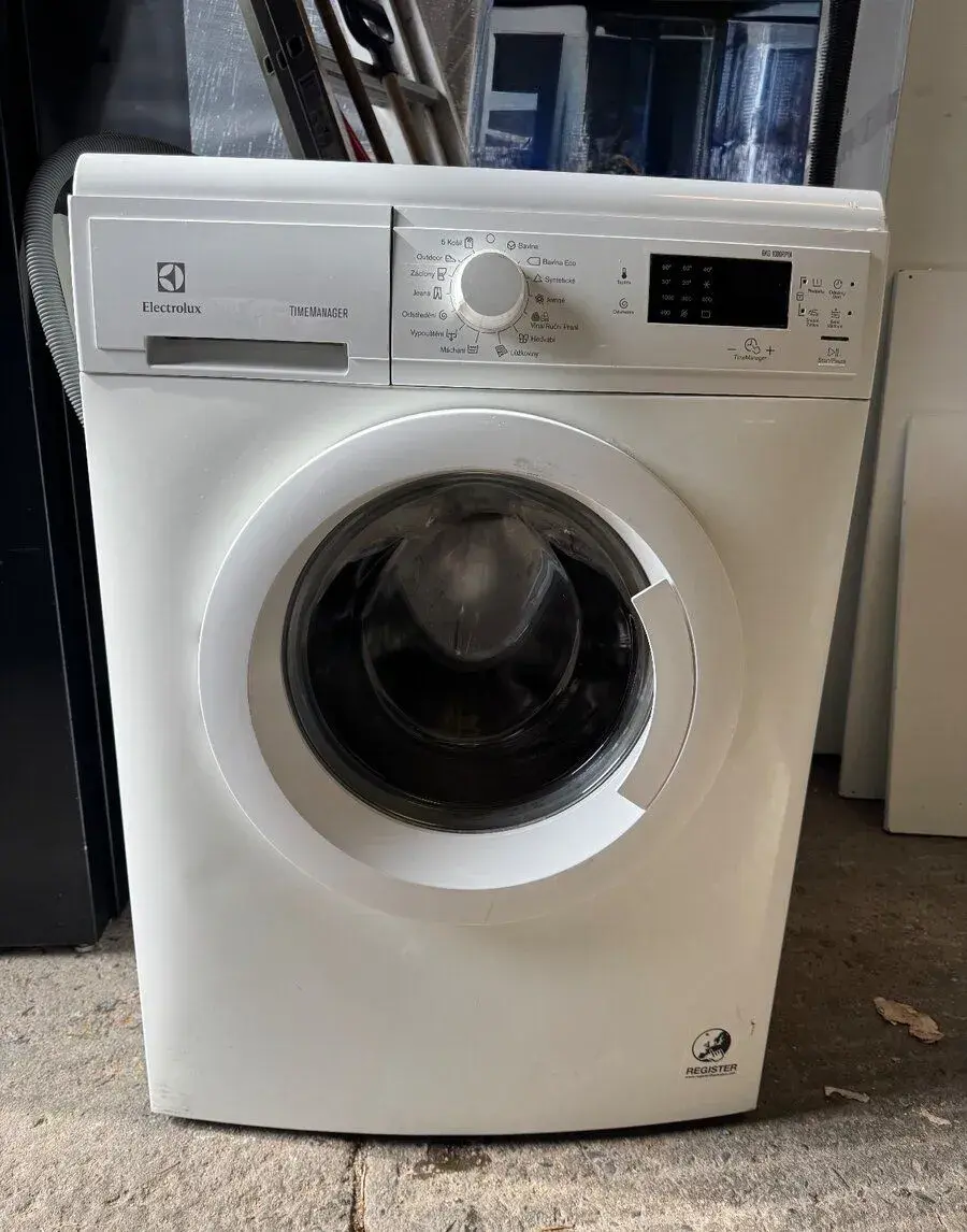 Úzká pračka Electrolux