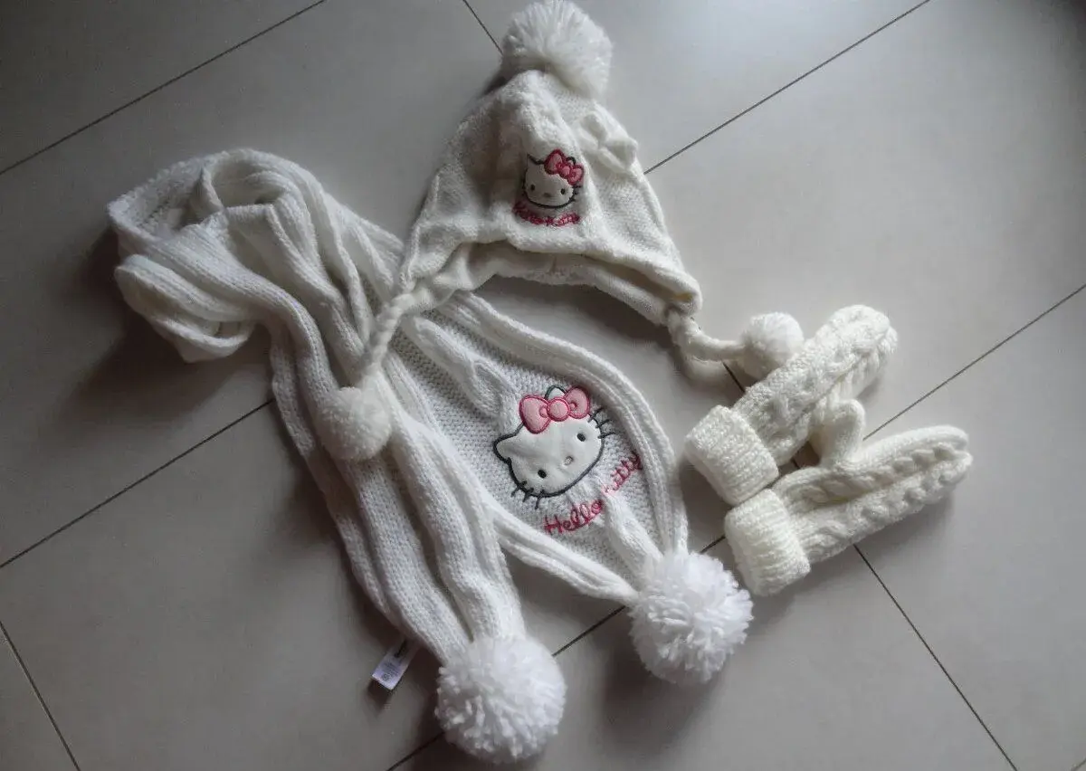 komplet čepice, šála a rukavice vel. 98/104 Hello Kitty