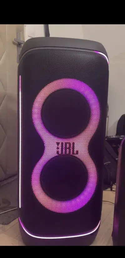 JBL reproduktor
