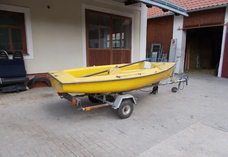 Rybářská lod,plachetnice,laminátová