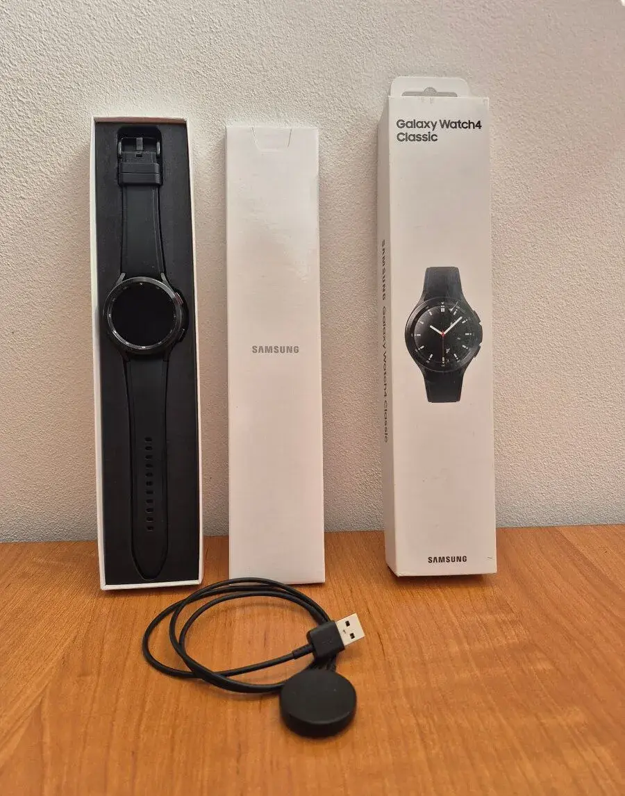 Samsung Galaxy Watch4 Classic 46mm SM-R890 + krabička