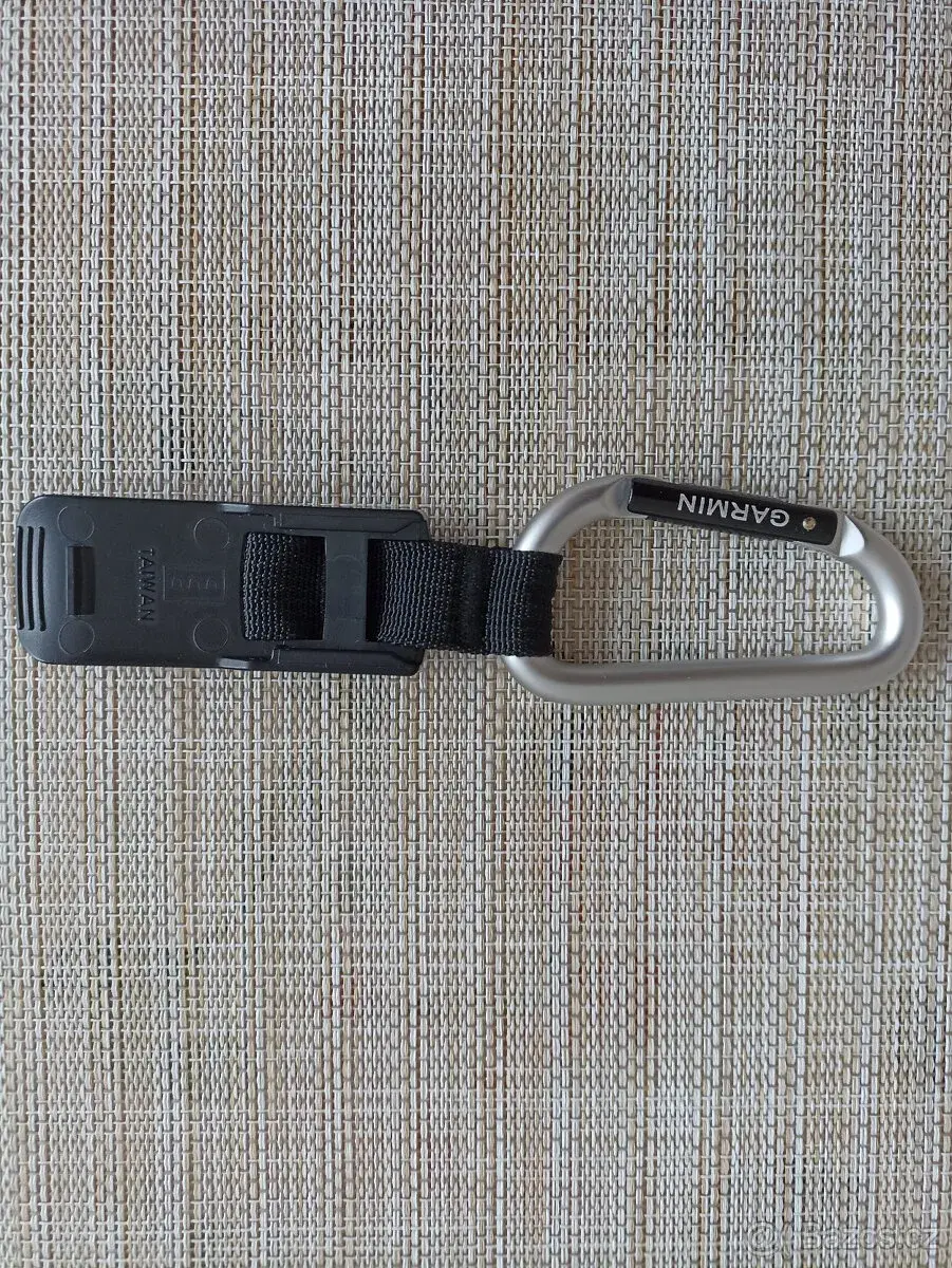 Garmin - klip s karabinou