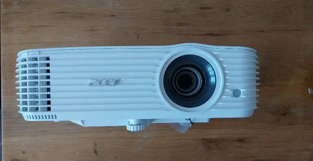 Projektor Acer 1920 x 1080 16:9