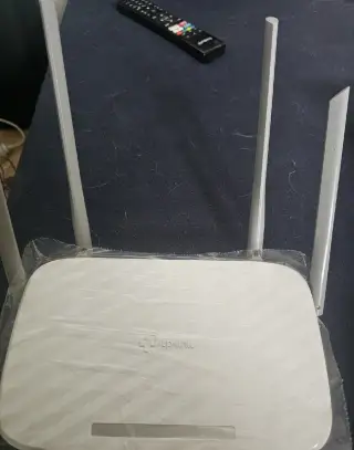Nový, vystavený WI-FI router TP Link