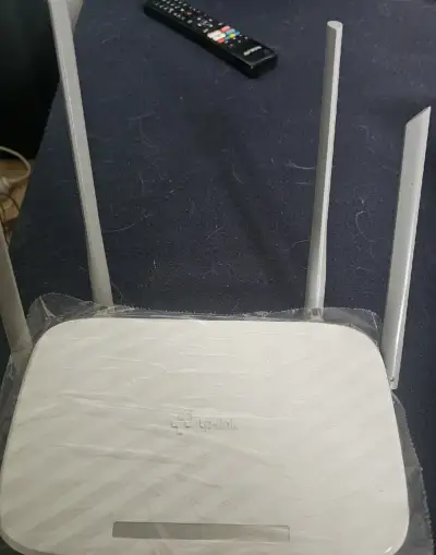 Nový, vystavený WI-FI router TP Link