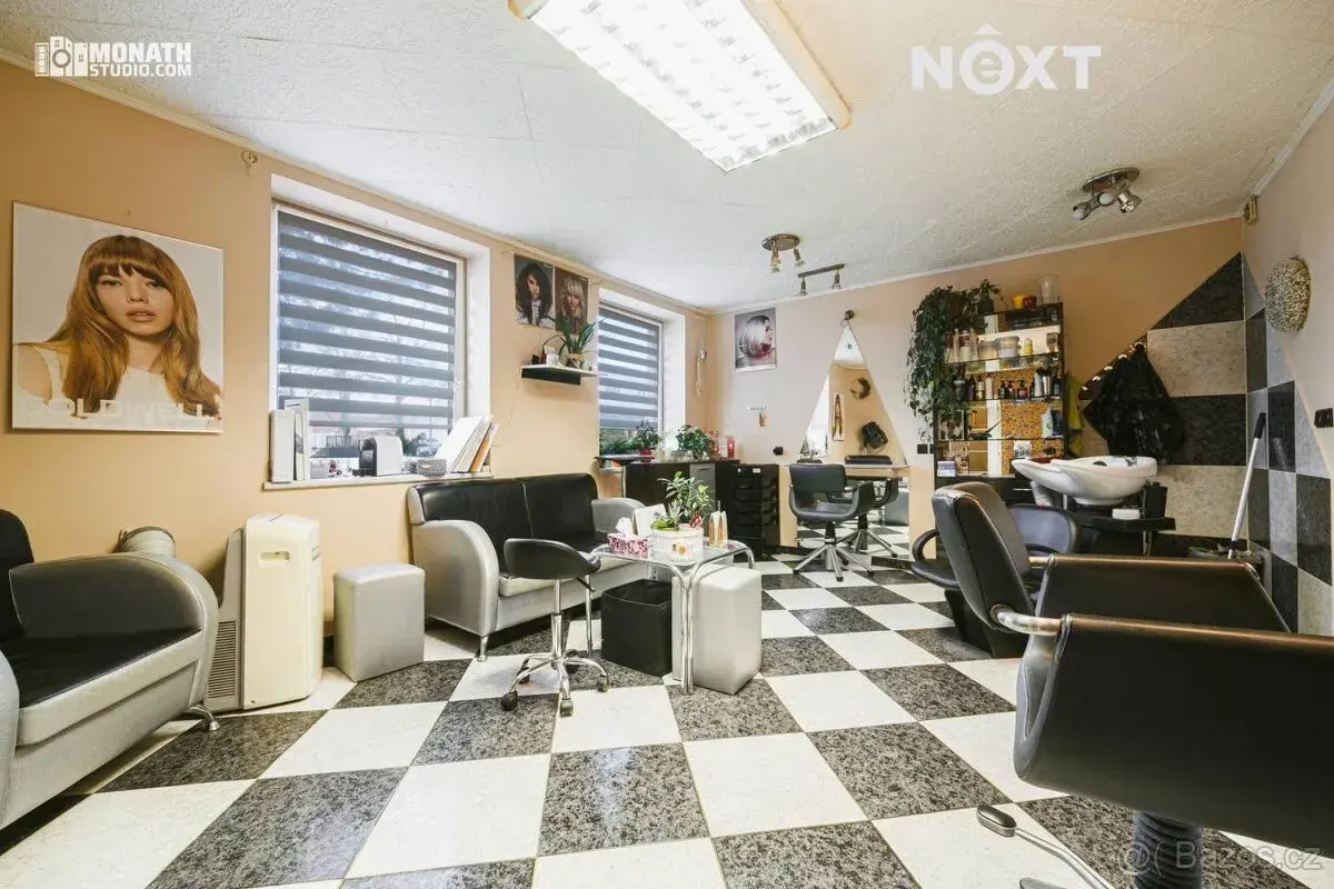Prodej komerční Kanceláře, 286㎡