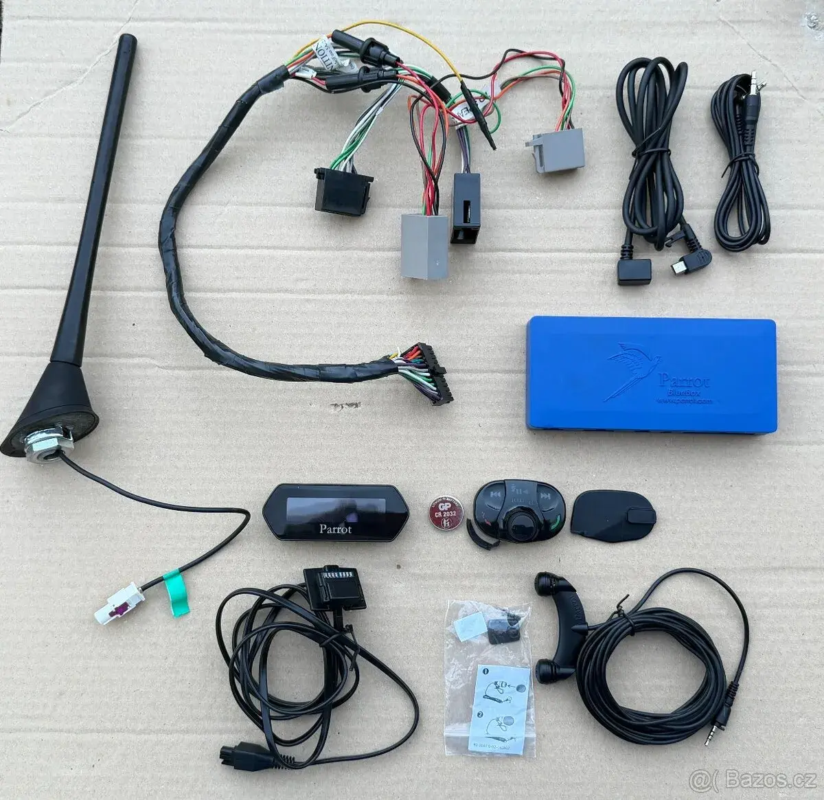 PARROT MKi9100- handsfree sadu do auta
