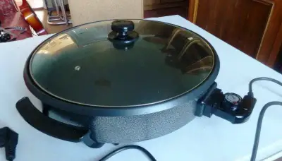 Pekáč elektrický