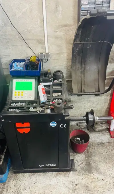 Vyvažovačka kol GV ST062