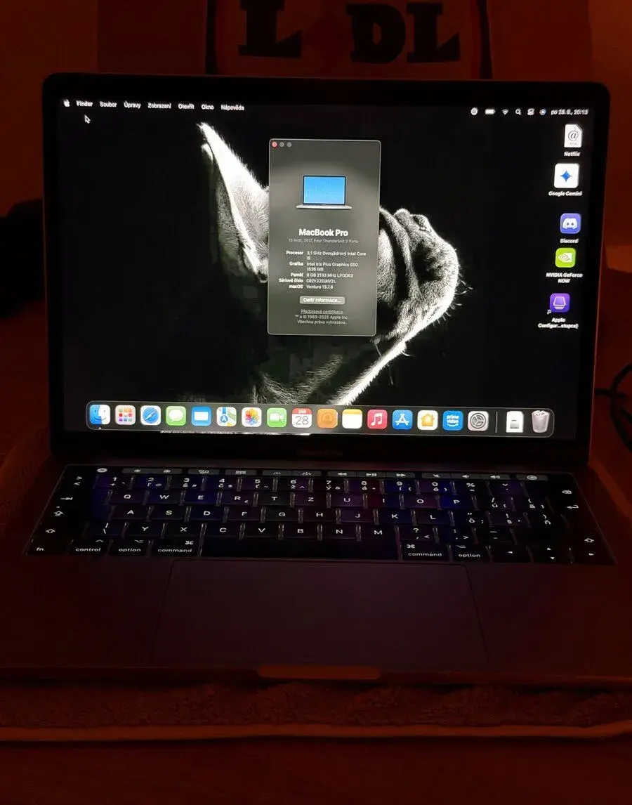 MacBook Pro 13" (2017) Touch Bar