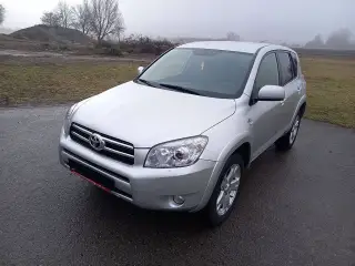 Toyota Rav4 – 2007, 176 000 km