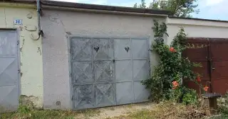 Prodej Garáže se sklepen