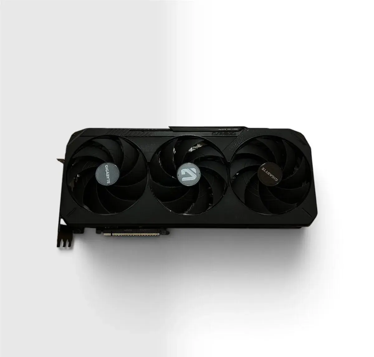 GIGABYTE GeForce RTX 5090 GAMING OC 32G