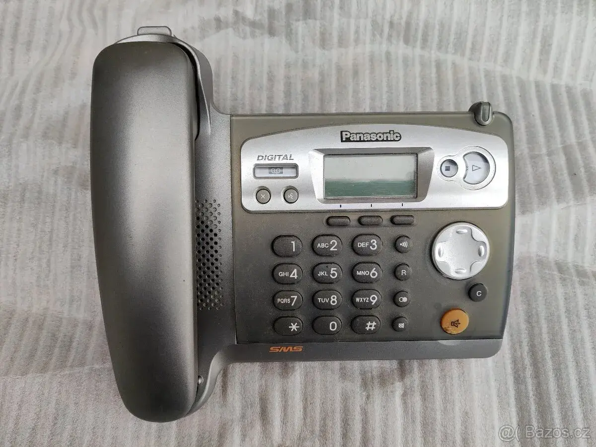 PANASONIC KX-TCD545CXM stolní bezdrátový