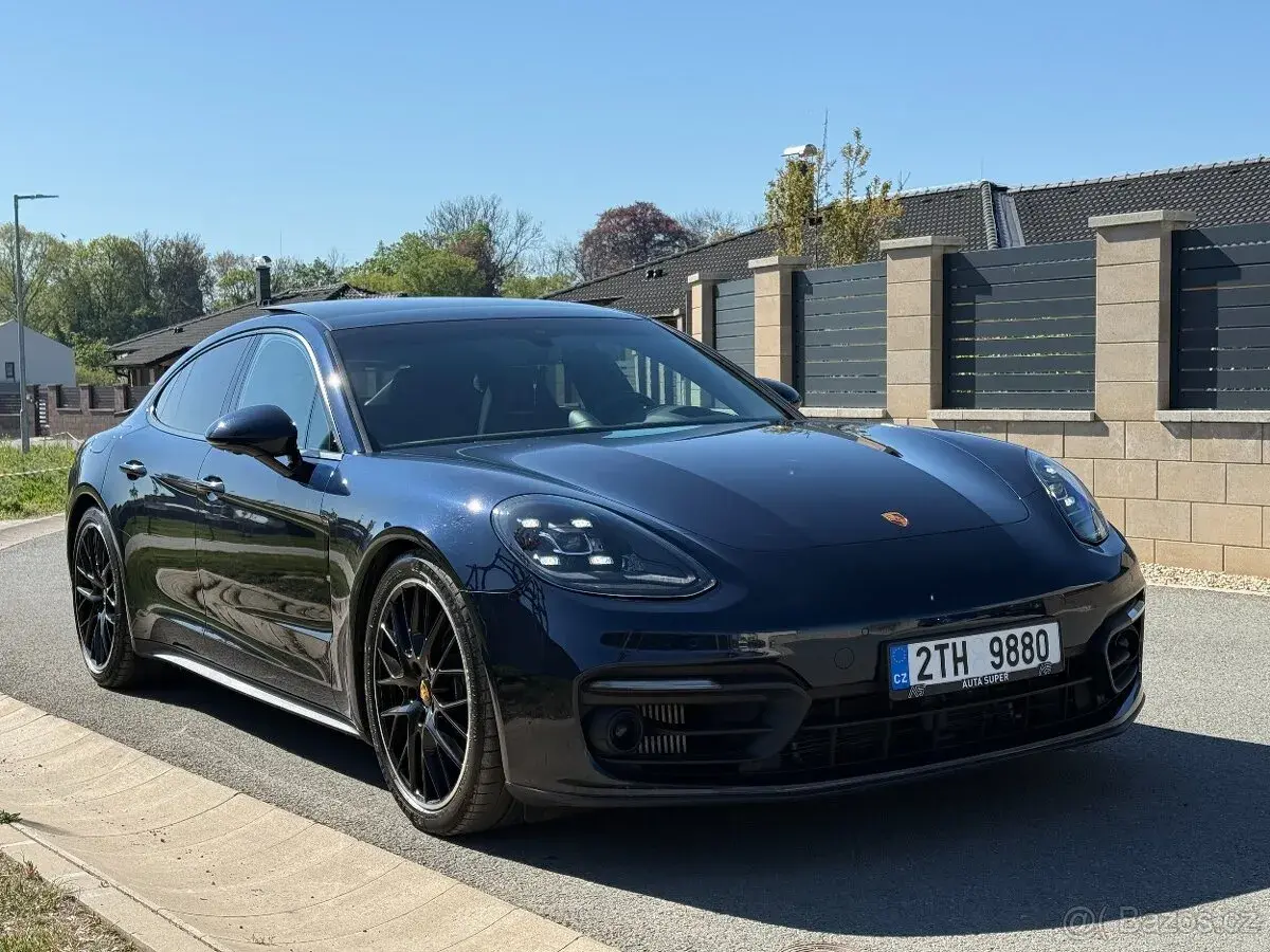 Porsche Panamera – 2022, 10 000 km