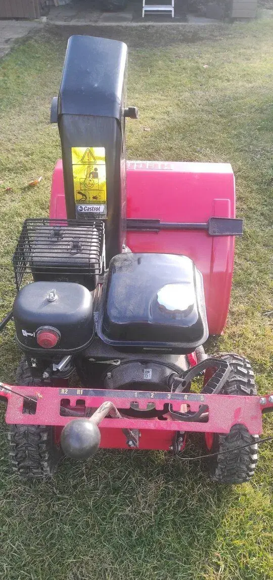 Sněžná fréza HECHT 9552
