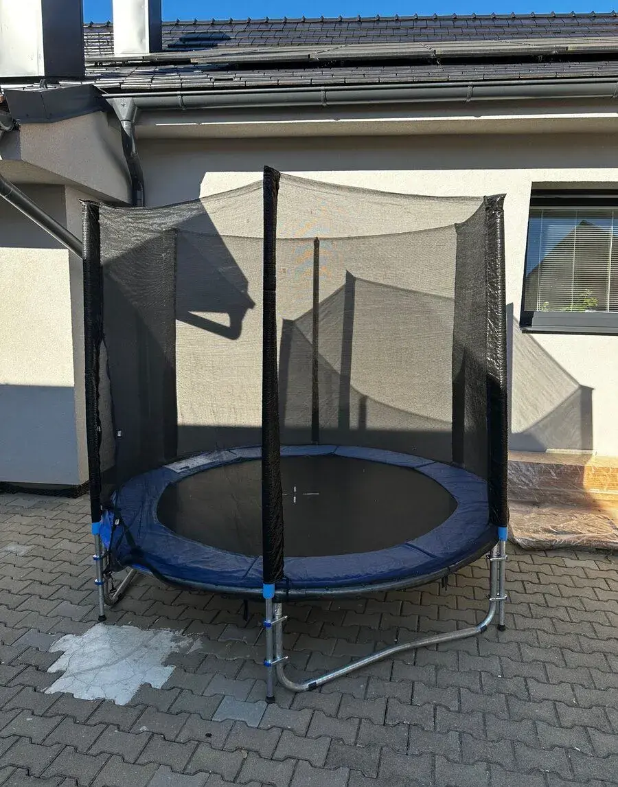 Trampolína