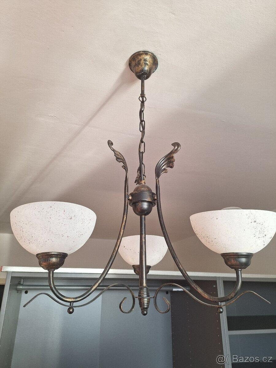 Kovový lustr, Lampa stojatá