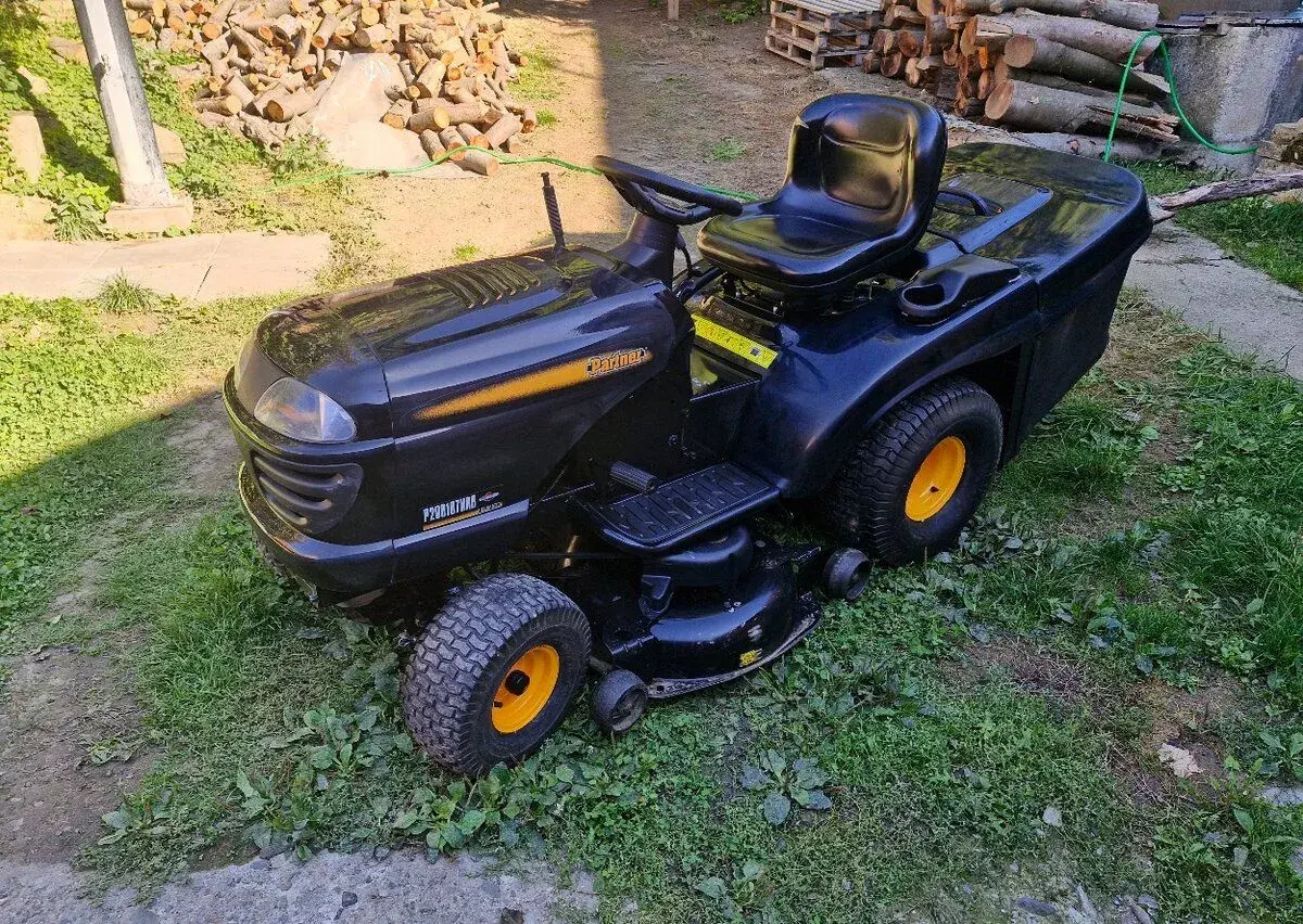 Zahradni traktor Partner P200107HRB