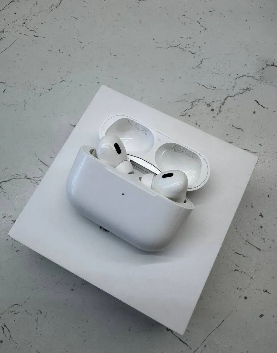 Apple AirPods Pro 2 (2022, Lightning) – originál, doklad