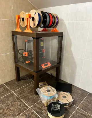 Prusa MK3S + Raspberry Pi 3 + komplet box + 11 filamentů