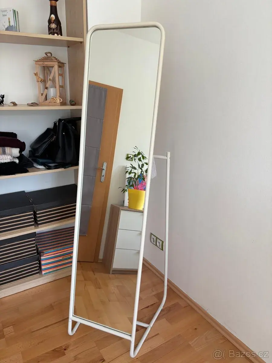 Stajací zrcadlo IKEA bílé