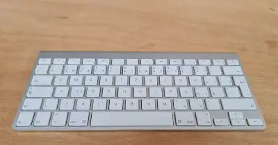 Apple Wireless Keyboard A1314, CZ