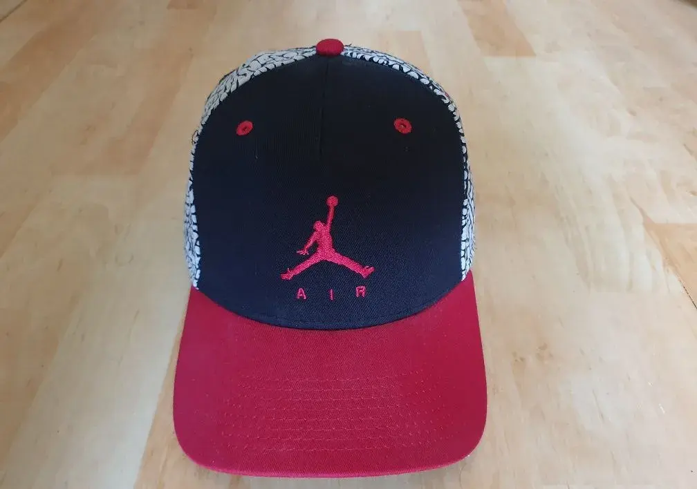 Kšiltova/čepice Air Jordan Trucker Hat Men Cement Elephant J