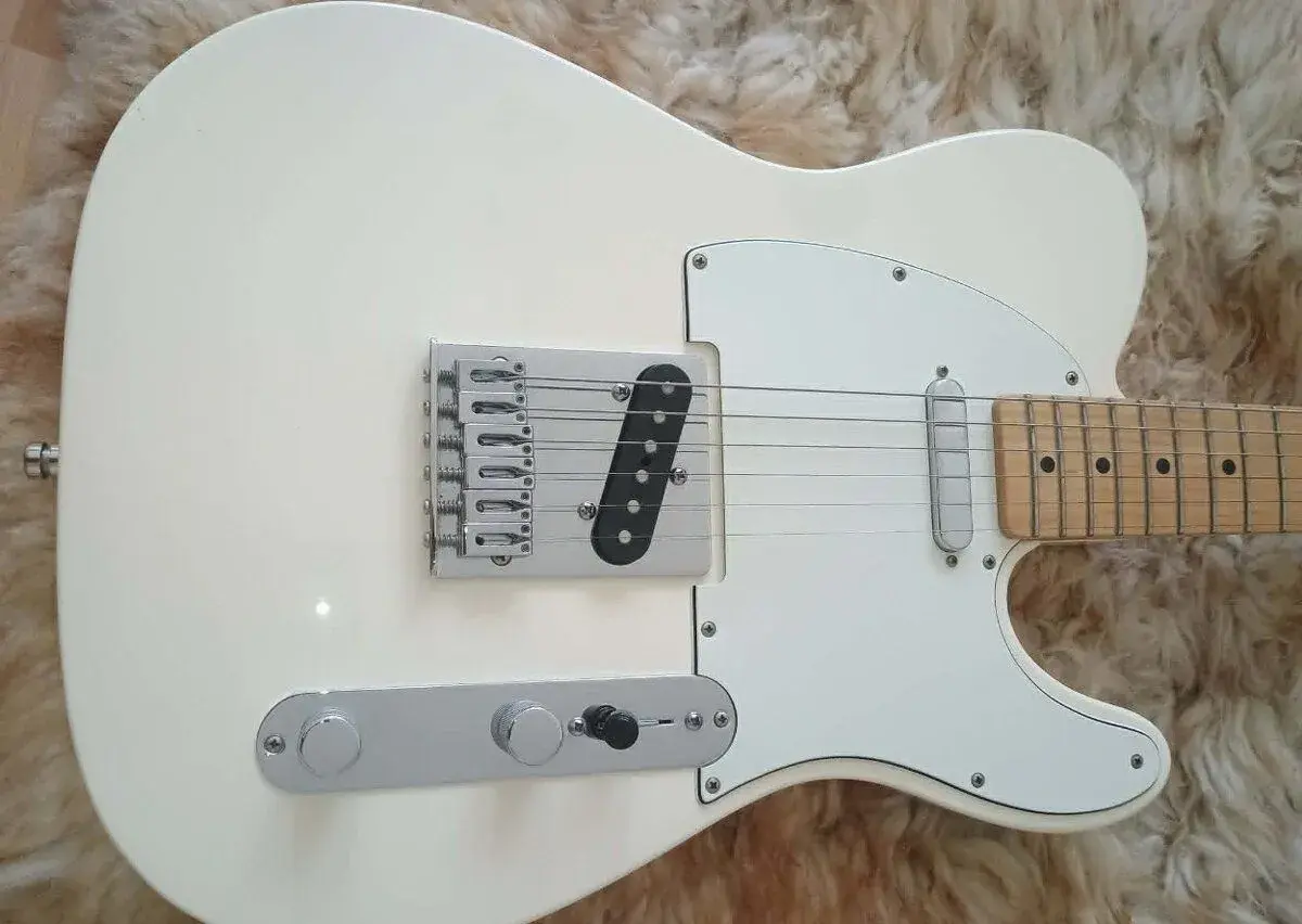 Fender Telecaster Standard Artic White 09/2016 krásný nástro