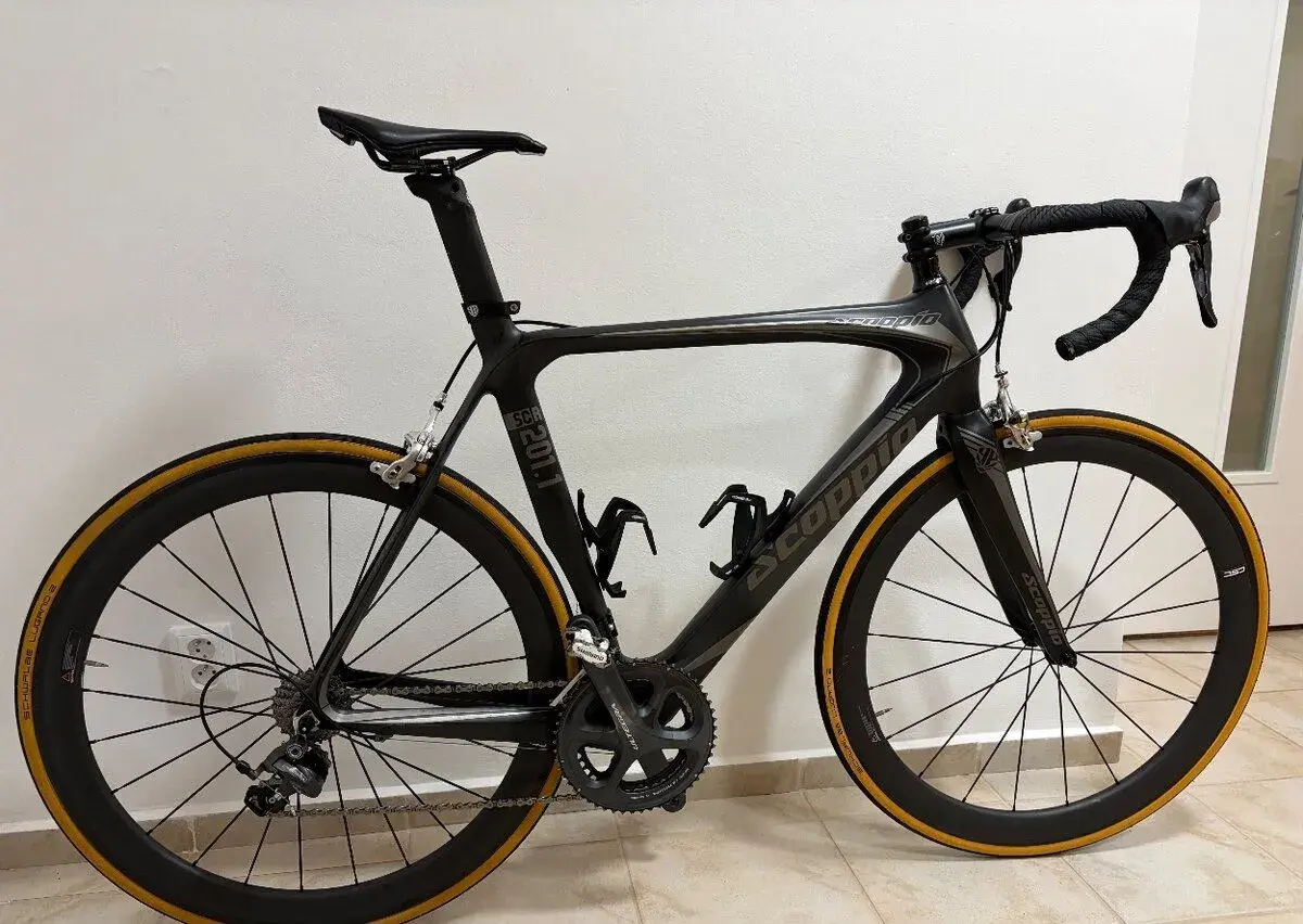Karbonové silniční kolo Scoppio SCR 201.1 (custom sta