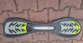 Skateboard Power Surfer