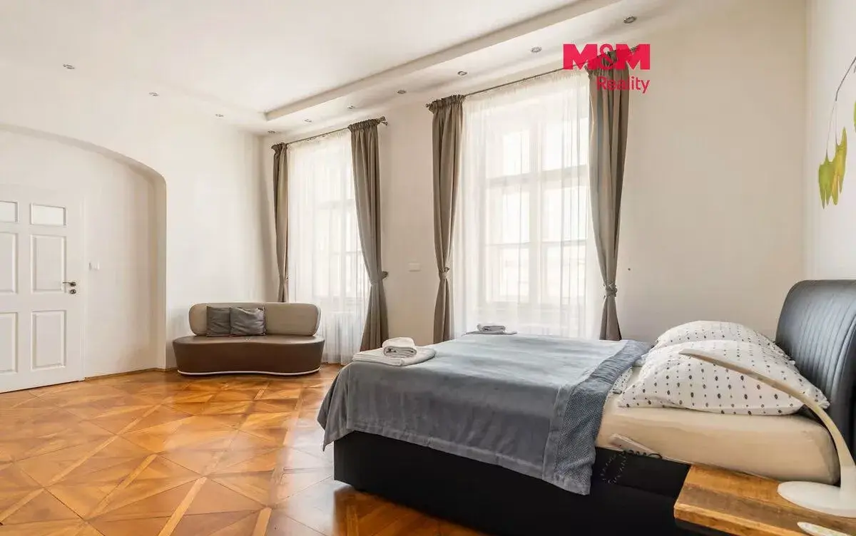 Pronájem bytu 2+kk, 80 m², Praha, ul. Dlážděná