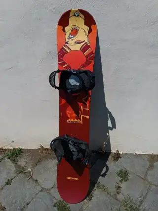 Snowboard s vázáním 155 cm