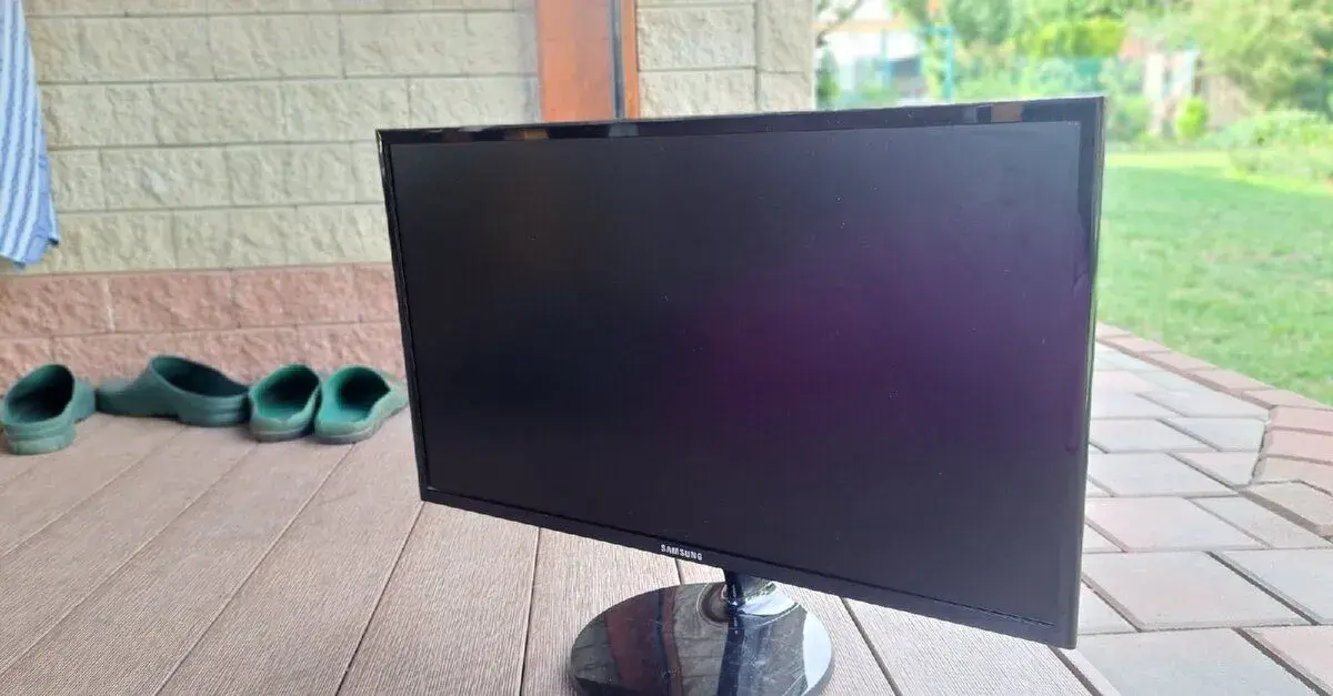 Samsung S24F350FHU – 24" monitor