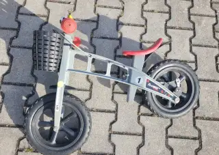 Dětské odrážedlo FIRST BIKE