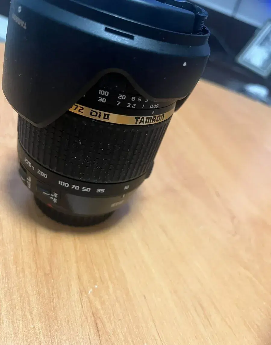 Tamron AF 18-270mm f/3.5-6.3 Di II VC PZD