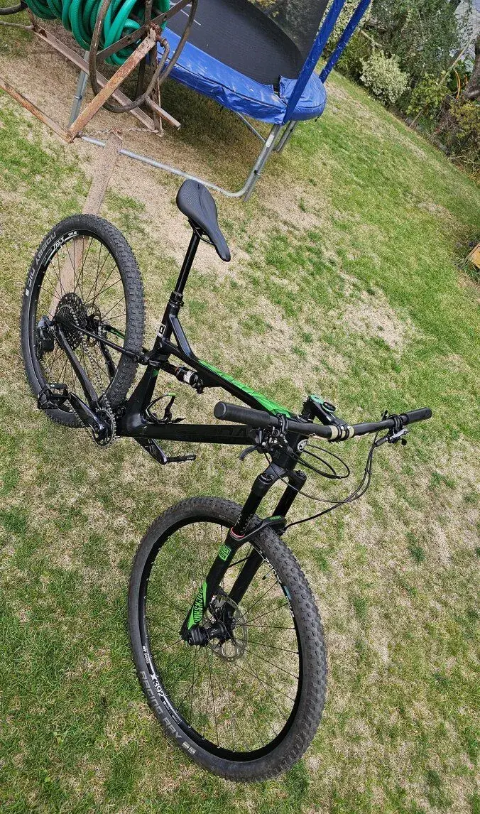 Škoda / Superior MTB 29 Full 12,5 kg – GX Eagle, XT, L