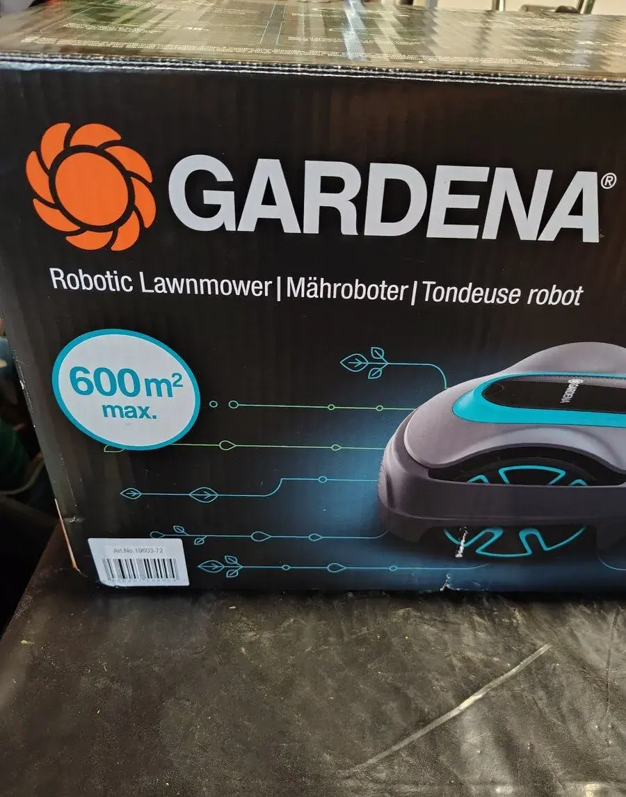 Robotická sekačka Gardena smart SILENO