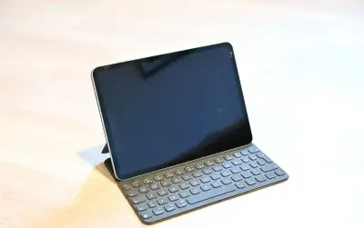 IPad Pro 11" 256GB, Wifi+Cellular 5G + pencil + klávesnice