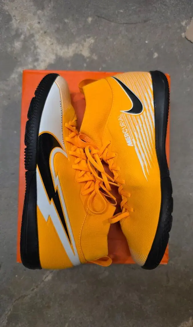 NIKE dětské sálovky vel. 23,5cm NOVÉ JR SUPRFLY 7 Akademi IC