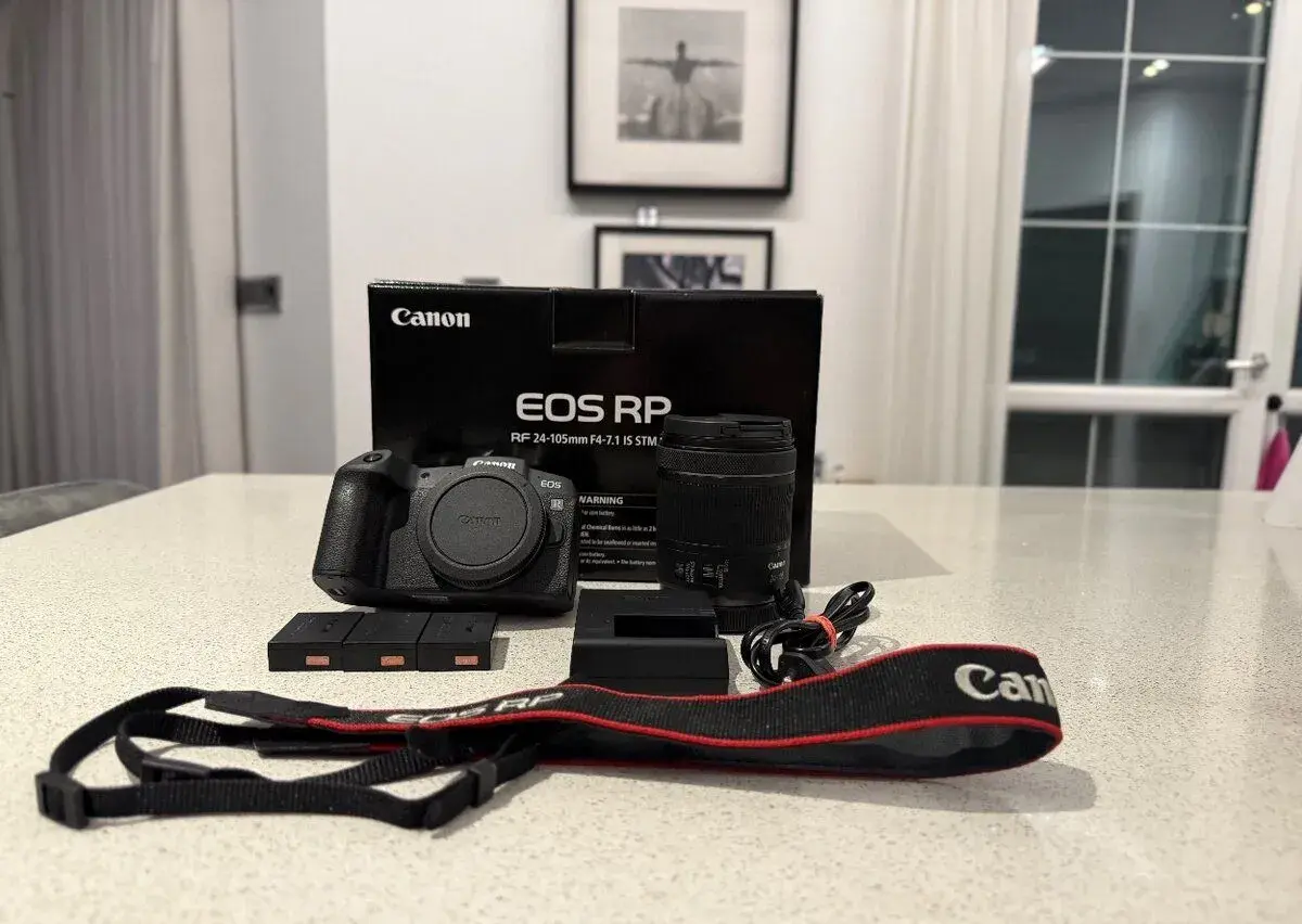 Canon EOS RP + RF 24-105mm F4-7.1 IS STM