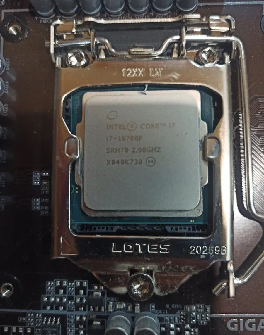 Intel Core I7 10700F 8 jader/ 16 virtual + zakladni deska